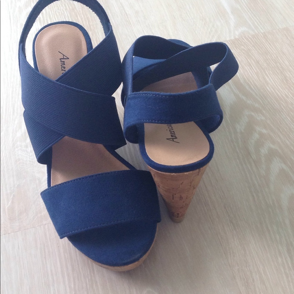 Blue wedges
